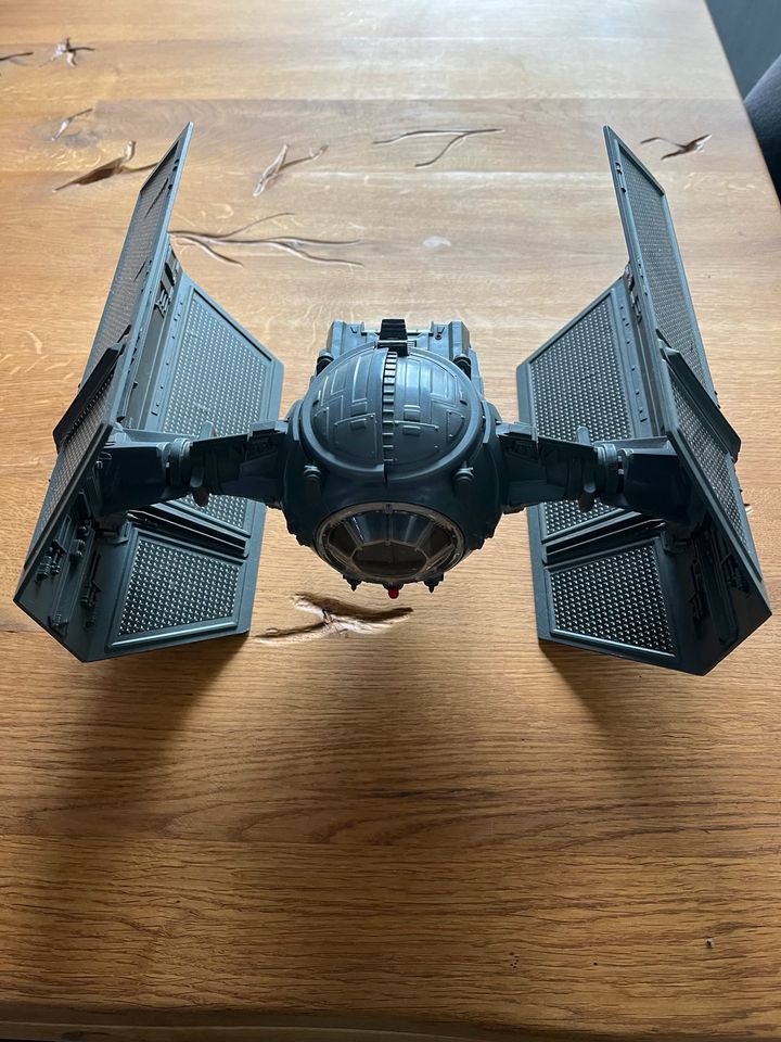 Sammlerstück: Original Darth Vader TIE Fighter Vehicle 1978 in Augsburg