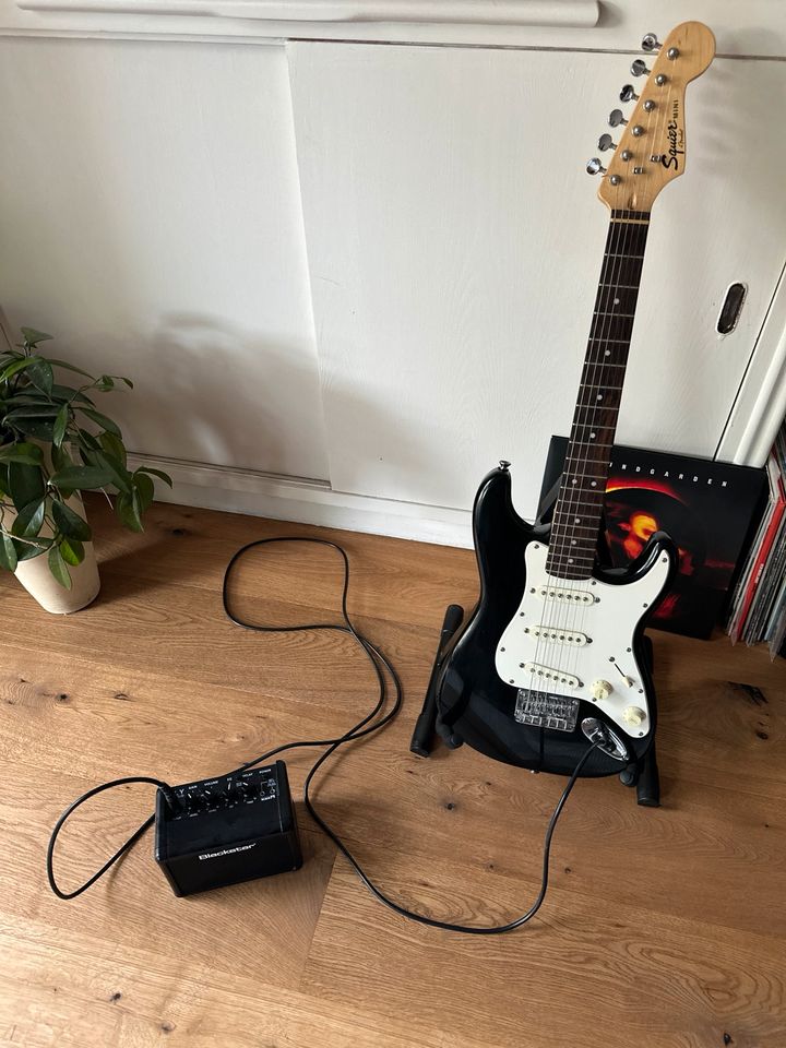 Anfänger E-Gitarre für Kinder: Fender Squier MINI plus Blackstar in Nottuln