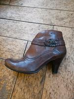 Braune Stiefelette in Gr. 38 von s.Oliver Rheinland-Pfalz - Mainz Vorschau