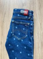 TOMMY HILFIGER Jeans lange Hose skinny, Gr. 122, blau Sterne München - Trudering-Riem Vorschau