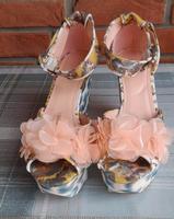 H&M Design Plateau Riemensandaletten Gr. 36, Hingucker, Neu Hessen - Bad Emstal Vorschau