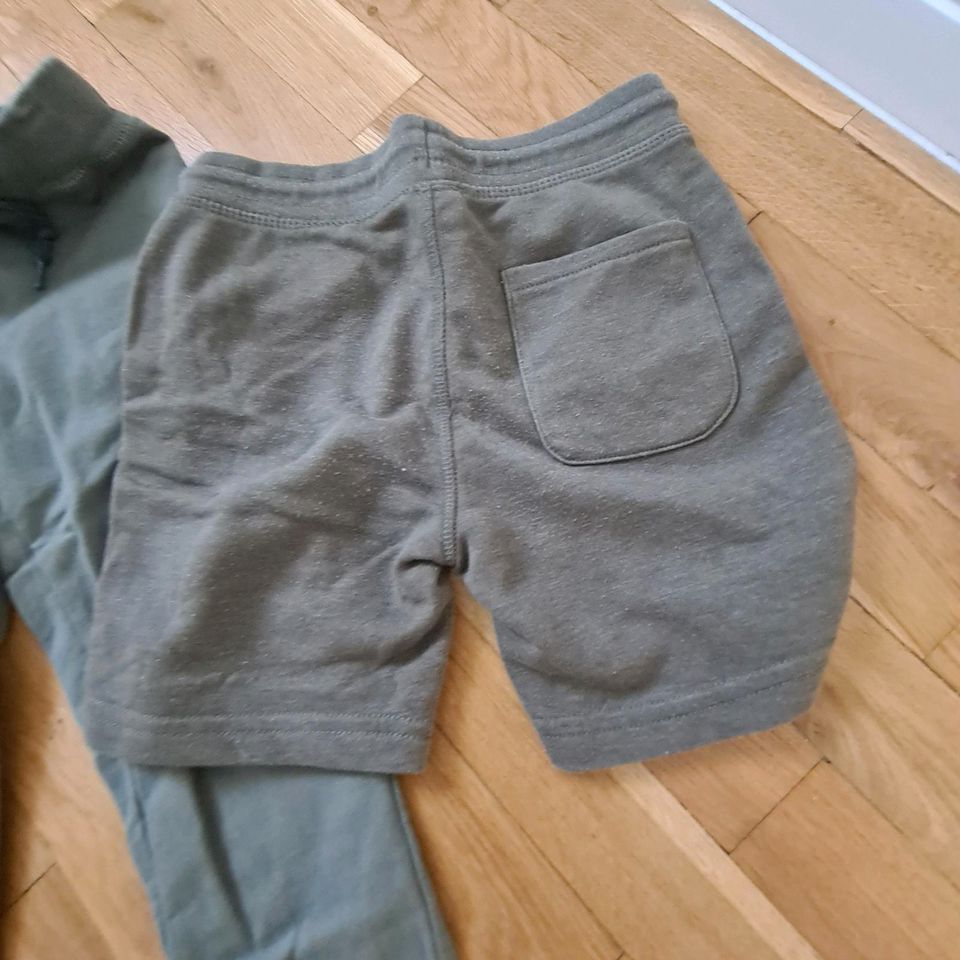 Gr 122 Jogger Name It / Shorts / Pull On Jeans H&M in Berlin