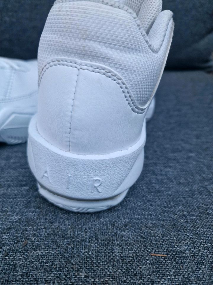 Nike AIr Jordan 3 Kinder Freizeitschuh Gr 35.5 in Krefeld