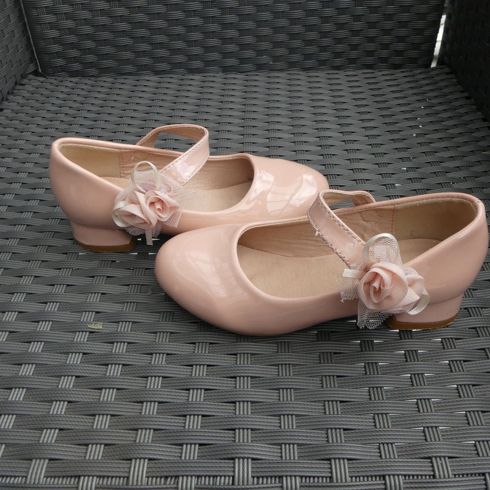 Kinderschuhe- Doremi Ballerina rosa Lack Gr.29 in Delmenhorst