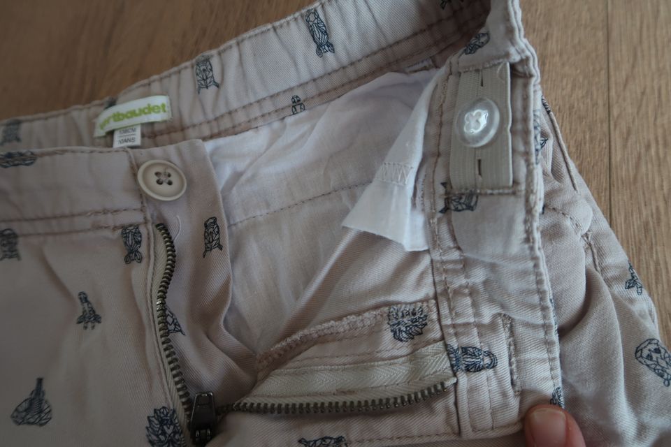 kurze Hose / Shorts 140 Vertbaudet beige in Kümmersbruck