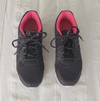 Turnschuhe Hallenschuhe Gr. 40,5 Reebok "3d ultralite" Rheinland-Pfalz - Waldbreitbach Vorschau