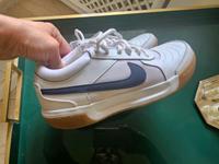 Nike Sportschuhe nur 2x getragen Gr.38,5 Nordrhein-Westfalen - Meerbusch Vorschau