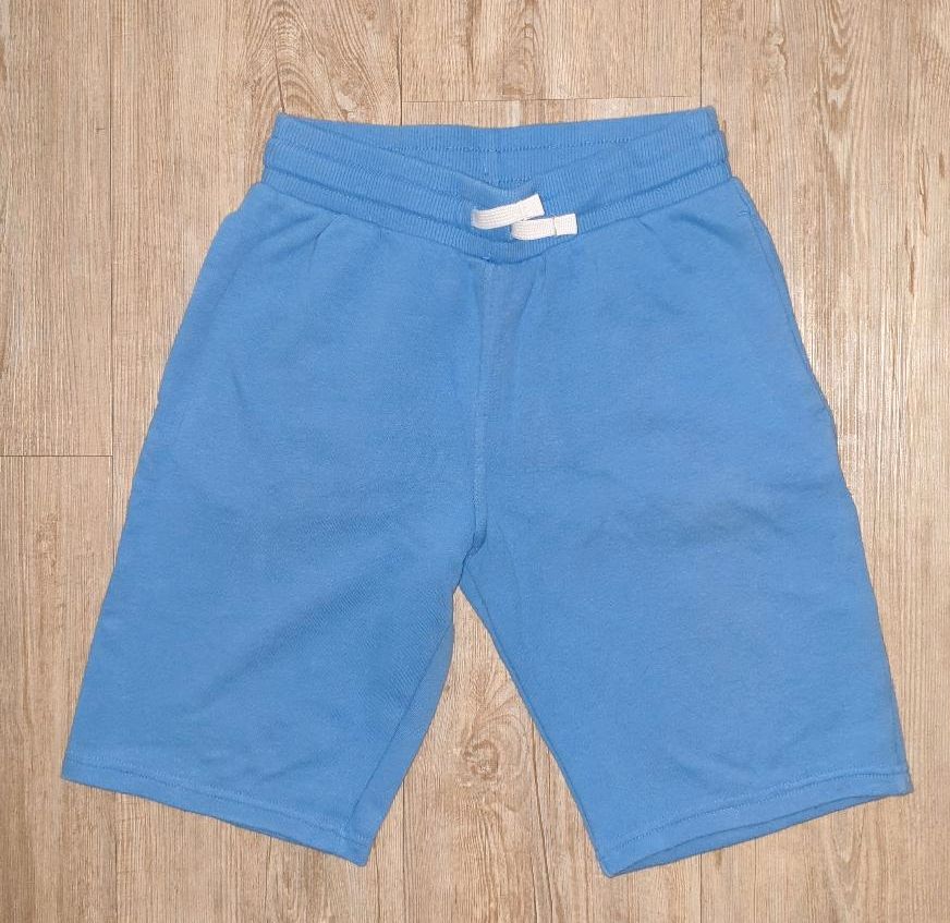 H&M Sweathose kurze Hose Shorts Gr.140 146 in Düsseldorf