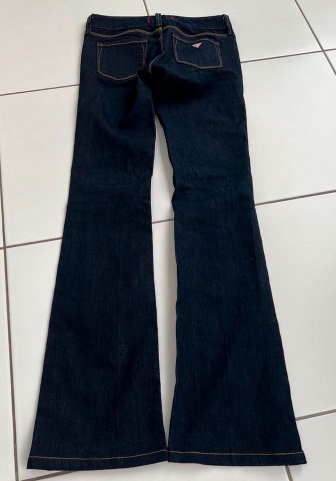 NEU GUESS SKINNY W26 Sarah Fit Denim Schlaghose Jeans Hose in Stuttgart