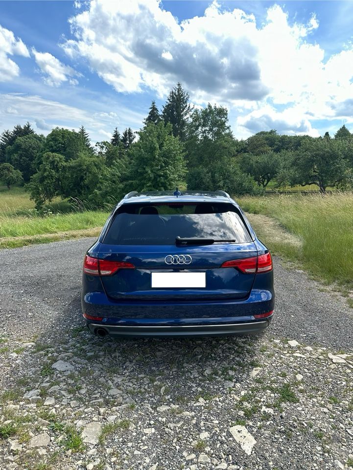 Audi A4 Avant 1.4 TFSI B9 Automatik Metallicblau 03/2017 59.900km in Viernau