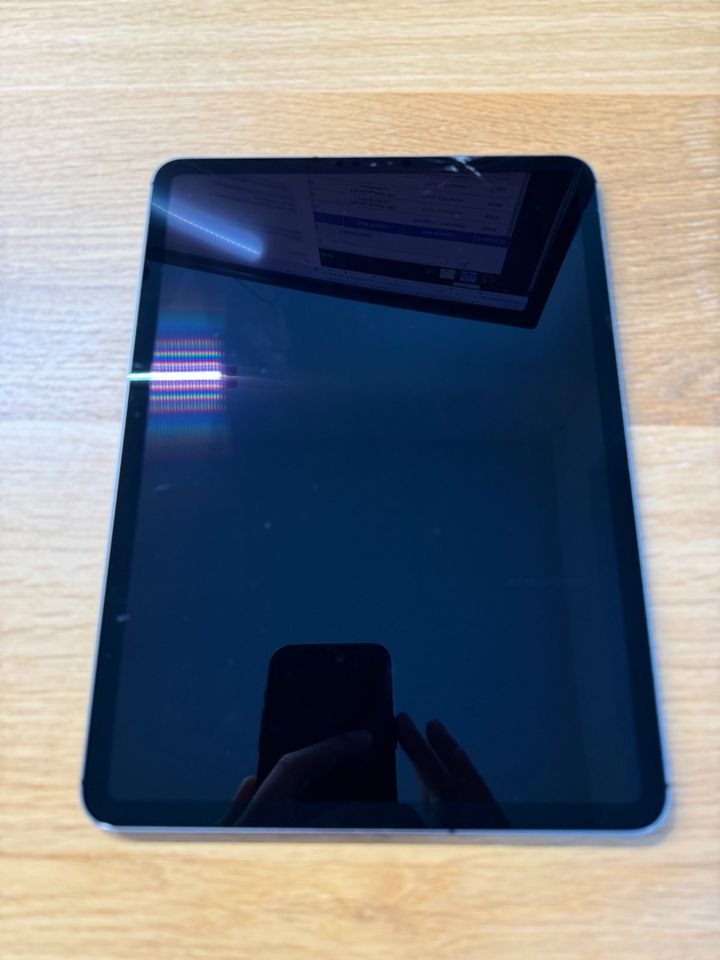 iPad Pro 256gb 11 Zoll, WiFi + Celluar in Feucht