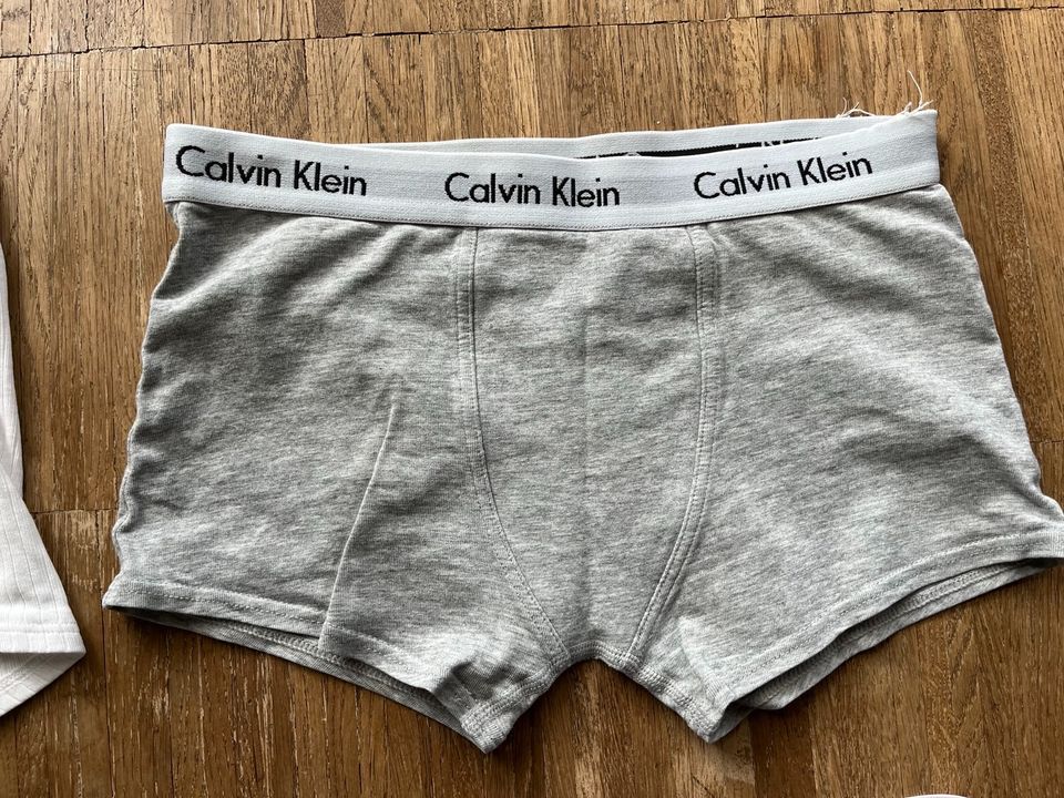 Calvin Klein Unterwäsche Boxershorts 8/10 Jahre 128 140cm in Berlin