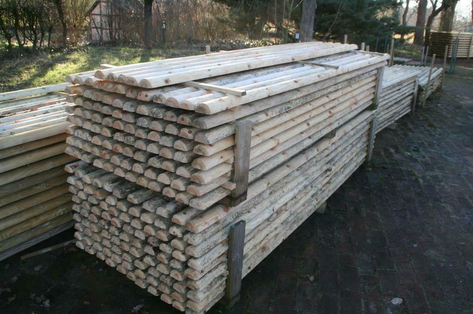 Halbrundriegel - Halbpalisaden - Holz - 8 x 250 cm - "Rohware" in Wagenfeld