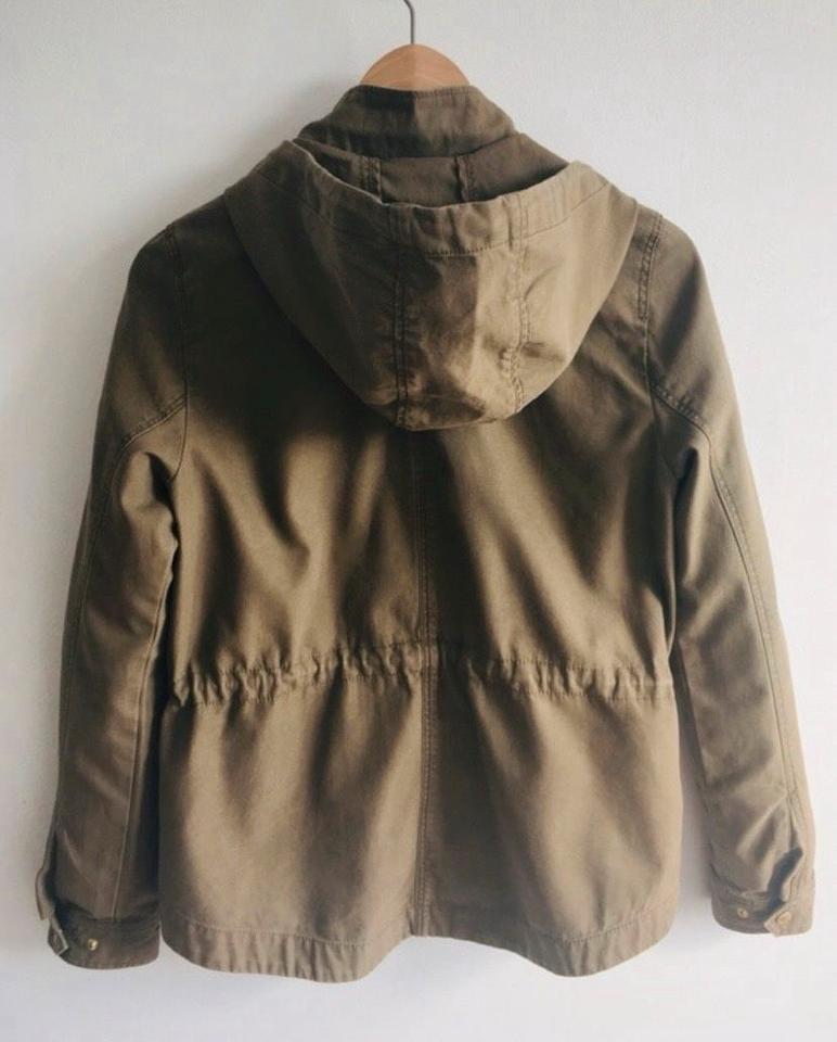 Parka/ Übergangsjacke kakifarben h&m Divided Gr. 36 in Groß-Gerau
