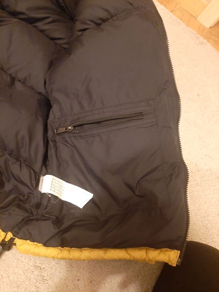 The North Face Nuptse 1996 Retro 700 Daunenjacke Winterjacke Puff in Steinach