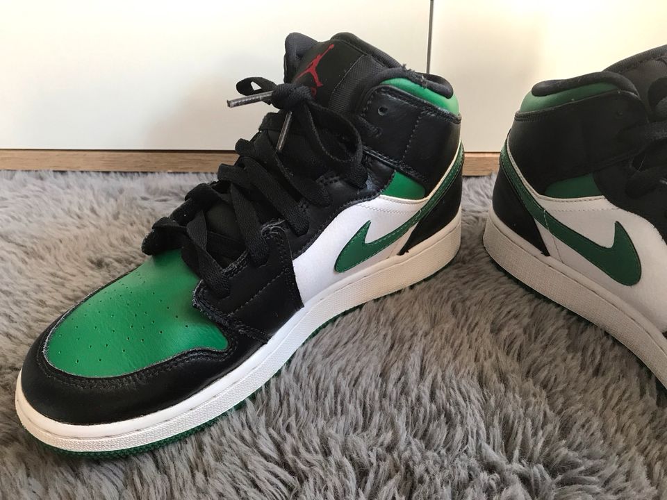 Nike Jordan 1 Schuhe in Pforzheim