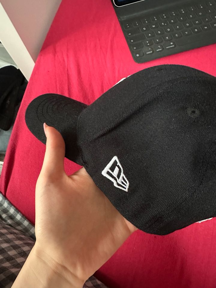 new era cap in Mülheim (Ruhr)