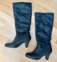 Esprit Lederstiefel Langschaft Stiefel Leder schwarz Gr. 41 Leipzig - Probstheida Vorschau
