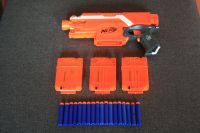 Nerf Stryfe mit 3 Magazinen incl. 18 Pfeilen + Patronengürtel Bayern - Eching (Niederbay) Vorschau