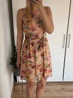 Geblümtes Kleid, Sommerkleid, Hochzeit, knielang, apricot Köln - Nippes Vorschau