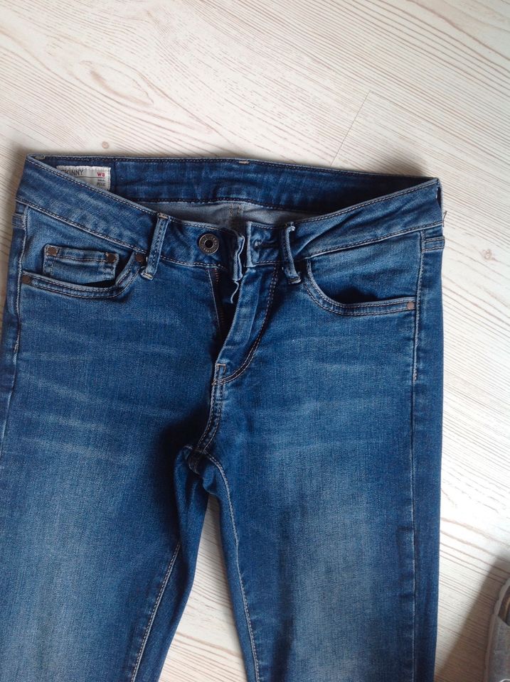 Jeans Pepe Gr. 27/32 in Oberhaching