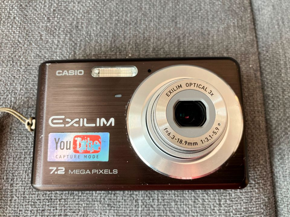 Casio Exilim EX-Z77 Digitalkamera mit 7,2 Megapixel inkl. Zubehör in Mühlingen