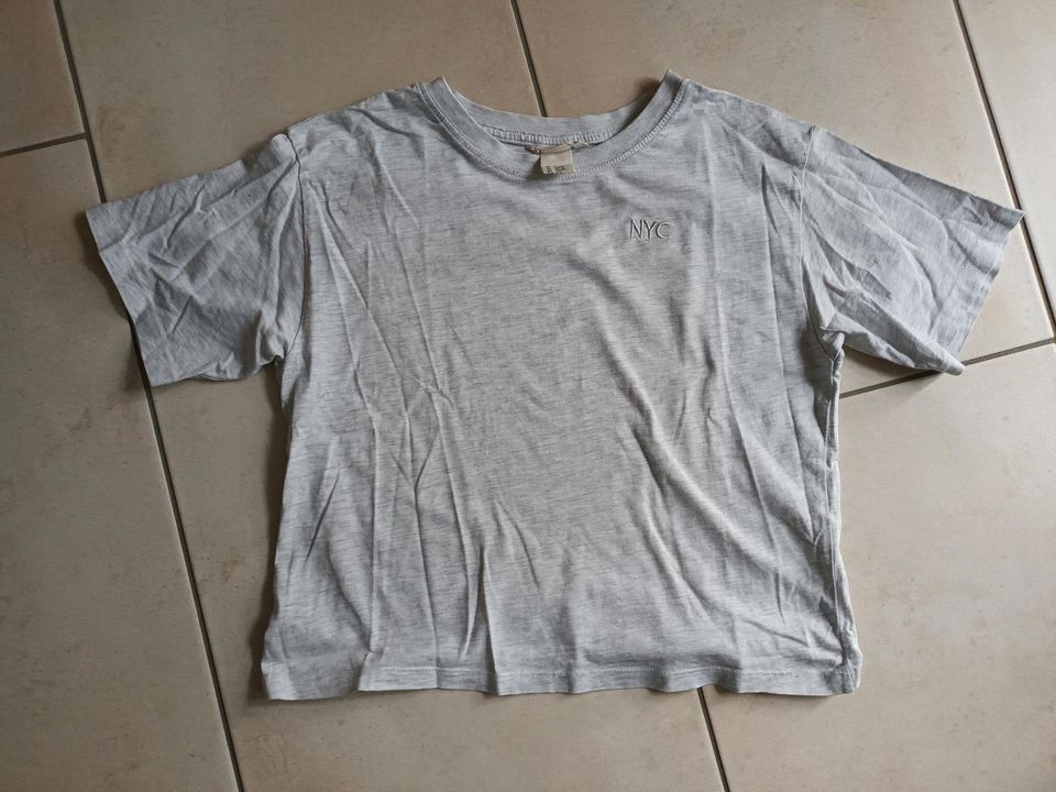 T Shirt Gr. 146/152 in Oberding