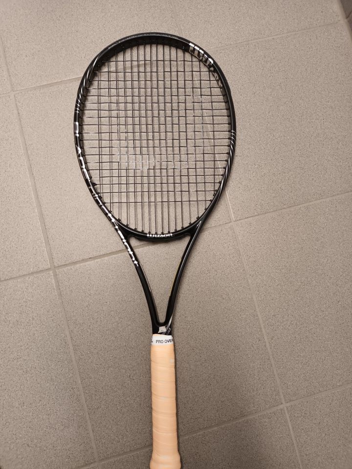 2x Wilson Blade 98 Tennisschläger in Pulheim