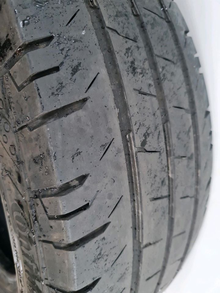 2 Sommerreifen 205 /65R16C  107/105T Continental in Neukieritzsch