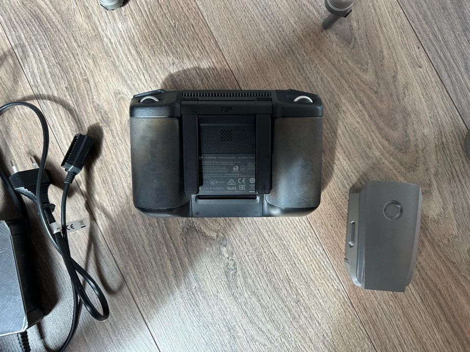 DJI Mavic 2 PRO 2 Akkus, Smart Controller in Augsburg