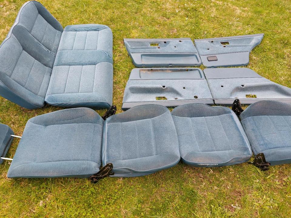 VW Golf 2  Innenausstattung 5 Türer blau Velour US Modell in Neuensalz