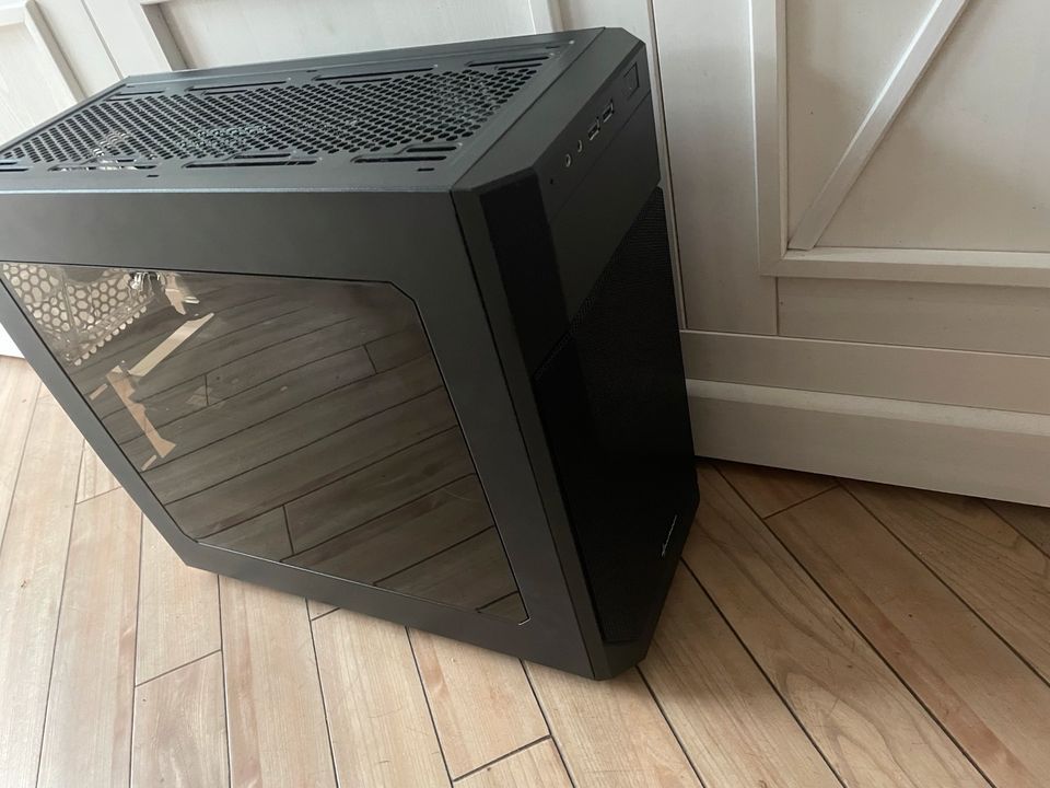 Gaming PC (64GB RAM, 4.25 GHZ CPU, 2 TB SSD, GTX 1660 GPU) in Hamburg