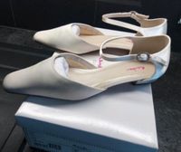 Brautschuhe 38,5 Hochzeit Schuhe Pumps Rainbow Club Gail Ivory Nordrhein-Westfalen - Neuss Vorschau