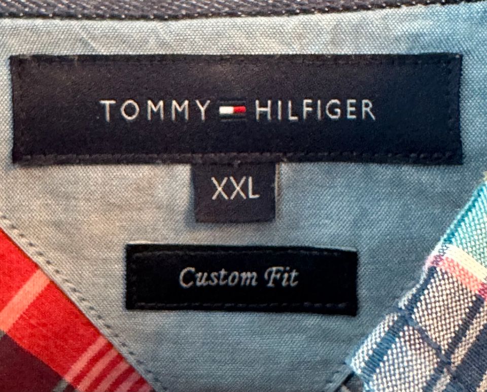 Neuw. Tommy Hilfiger Hemd kariert Gr. XXL in Sickte