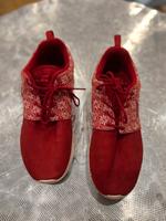 Nike Sneaker Turnschuhe / rot Winter / Größe 43 / selten getragen Niedersachsen - Nordhorn Vorschau