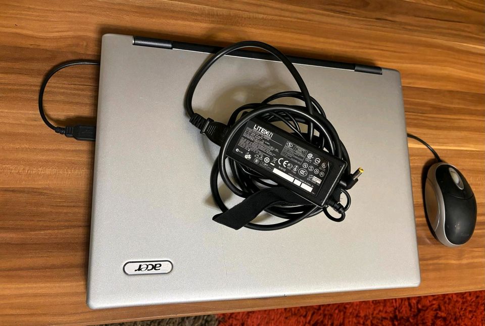 Laptop 15 Zoll Acer in Illingen