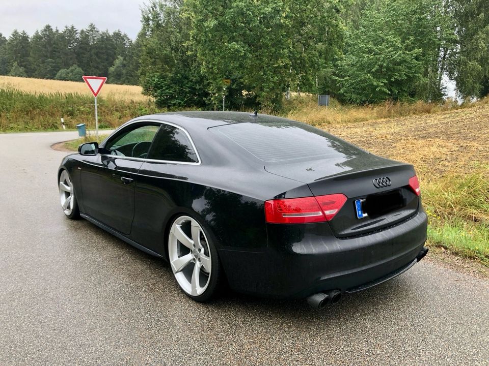 Audi A5 Coupé , Ein Traum ... Top Zustand !! in Woerth an der Donau