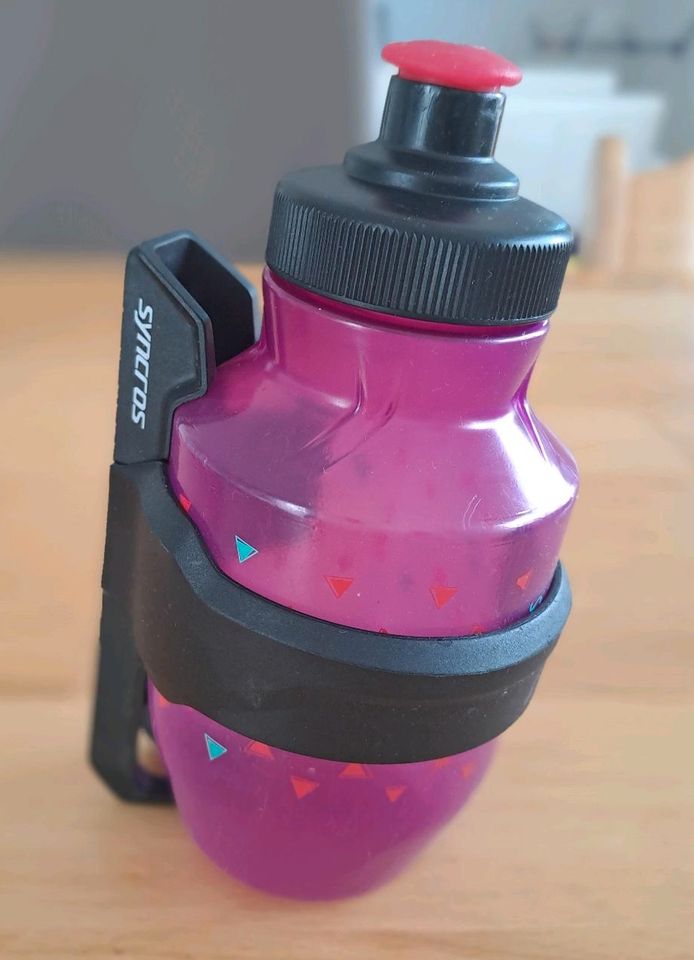 Syncros Kids Kinder Fahrrad Trinkflasche 0.3l pink + Halter in  Baden-Württemberg - Mössingen | eBay Kleinanzeigen ist jetzt Kleinanzeigen