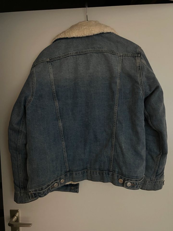 Topshop Moto oversize Jeansjacke Teddyfell Denimjacke in Berlin