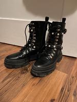 Stiefel ZARA 38 - guter Zustand Stuttgart - Stuttgart-Ost Vorschau