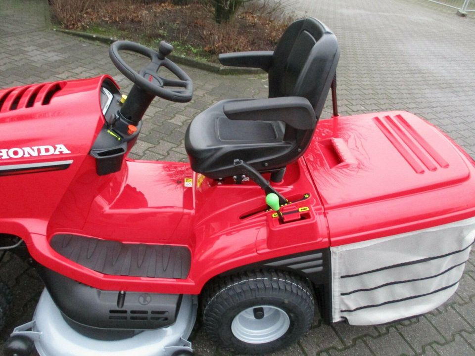 HONDA HF 2625 HM Rasentraktor Aufsitzmäher 860353 Schnittb.122 cm in Beelen