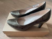 Unisa Pumps khaki grün metallic Gr. 40 39,5 neu Dortmund - Mitte Vorschau