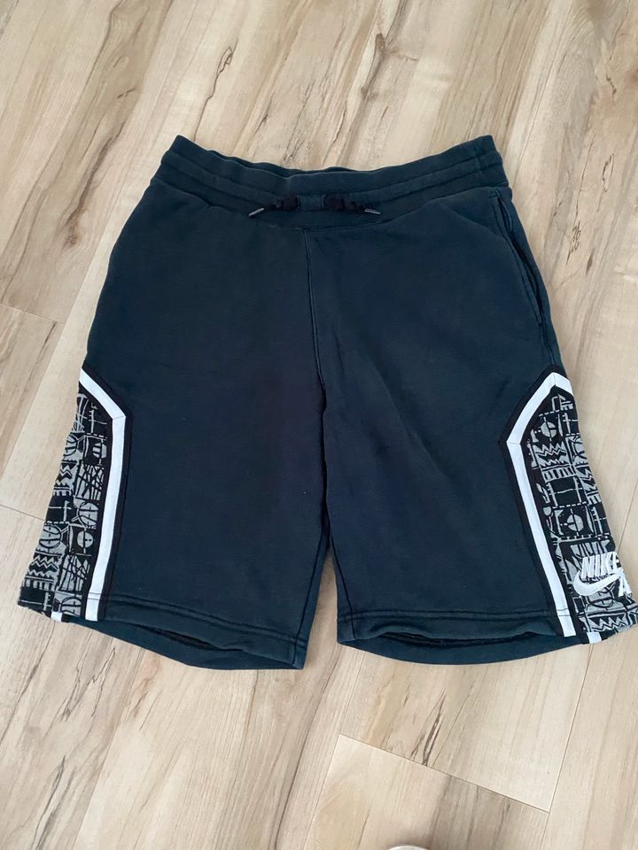 Nike Shorts Herren in Riegelsberg