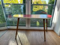 60er 70er mid century vintage Tisch, rot, sehr gut Kr. München - Neubiberg Vorschau