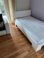 Bett mit Kopfteil und Matratze Niedersachsen - Ronnenberg Vorschau