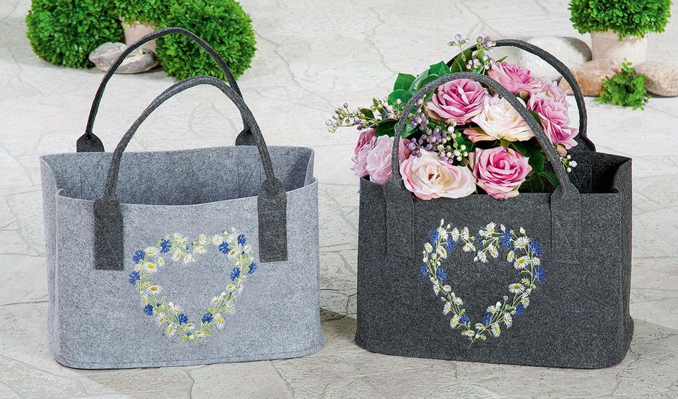 Handgefertigte Filztasche 'Wildblumen' in Hellgrau/Dunkelgrau, Ge in  Nordrhein-Westfalen - Gladbeck | Heimtextilien gebraucht kaufen | eBay  Kleinanzeigen ist jetzt Kleinanzeigen