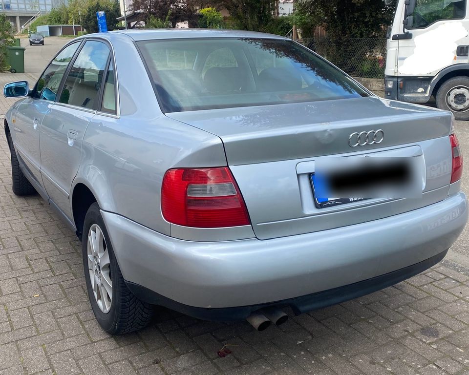 Audi A4 B5 in Gondelsheim
