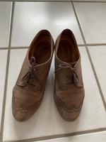 Schnür Pumps, gut erhalten, Nubukleder, Gr. 7 (40), guter Zustand Düsseldorf - Bilk Vorschau