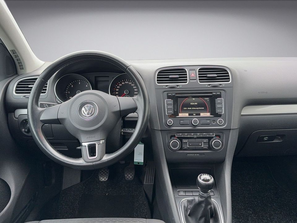 Volkswagen Golf VI Trendline 1.6 Diesel 77 kW, 5-türig in Neu Wulmstorf