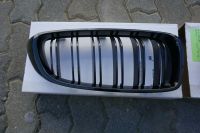 BMW M Performance Frontziergitter M4 F82 F83 51712352812 NEU Nordrhein-Westfalen - Kall Vorschau